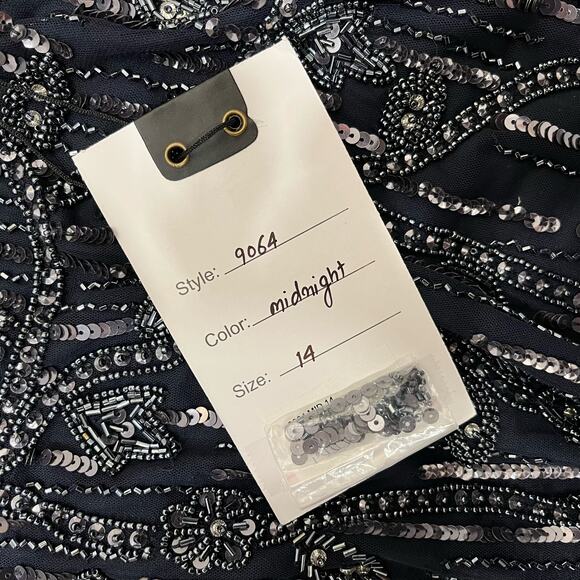 MAC DUGGAL 9064 Embellished Cap Sleeve Faux Wrap Trumpet Gown Midnight 14 NEW - Picture 7 of 9